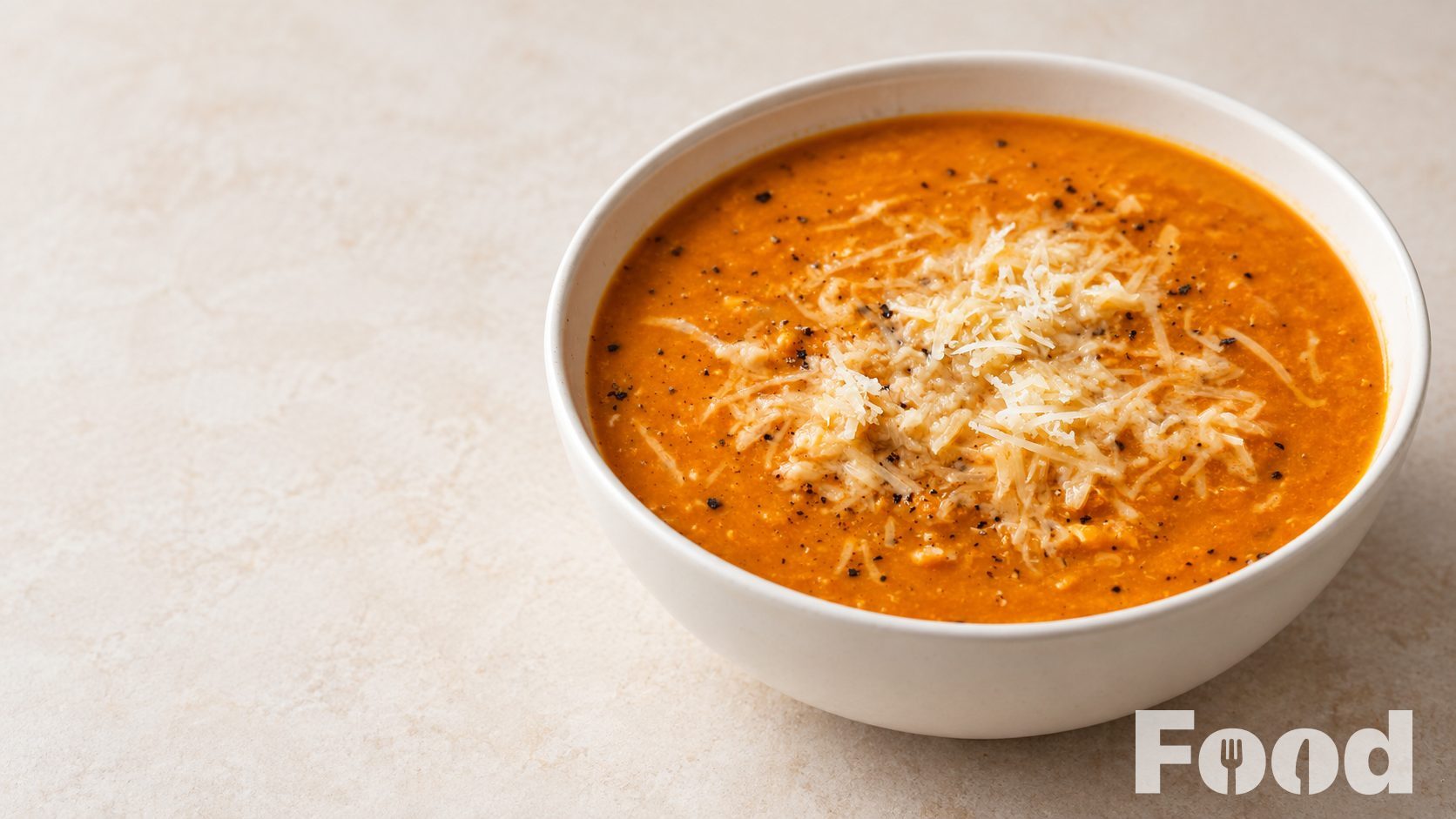 Pastina-soep met ei en parmezaan